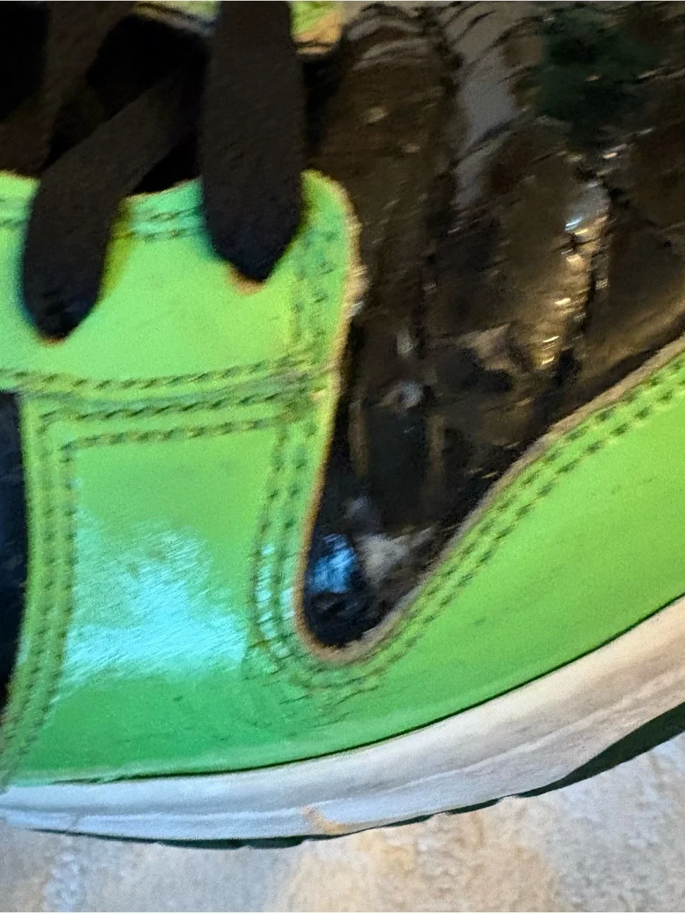 Nike Dunk High Halloween Tombstone